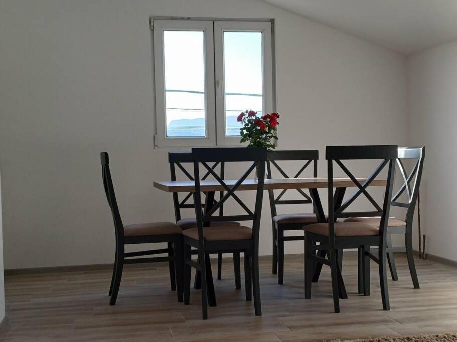 Cozy, Fully Equipped, Free Parking&Wifi, Quiet, 2Bd Appartement Podgorica Buitenkant foto