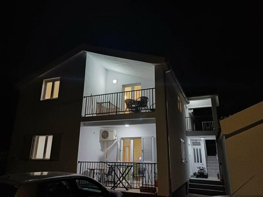 Cozy, Fully Equipped, Free Parking&Wifi, Quiet, 2Bd Appartement Podgorica Buitenkant foto