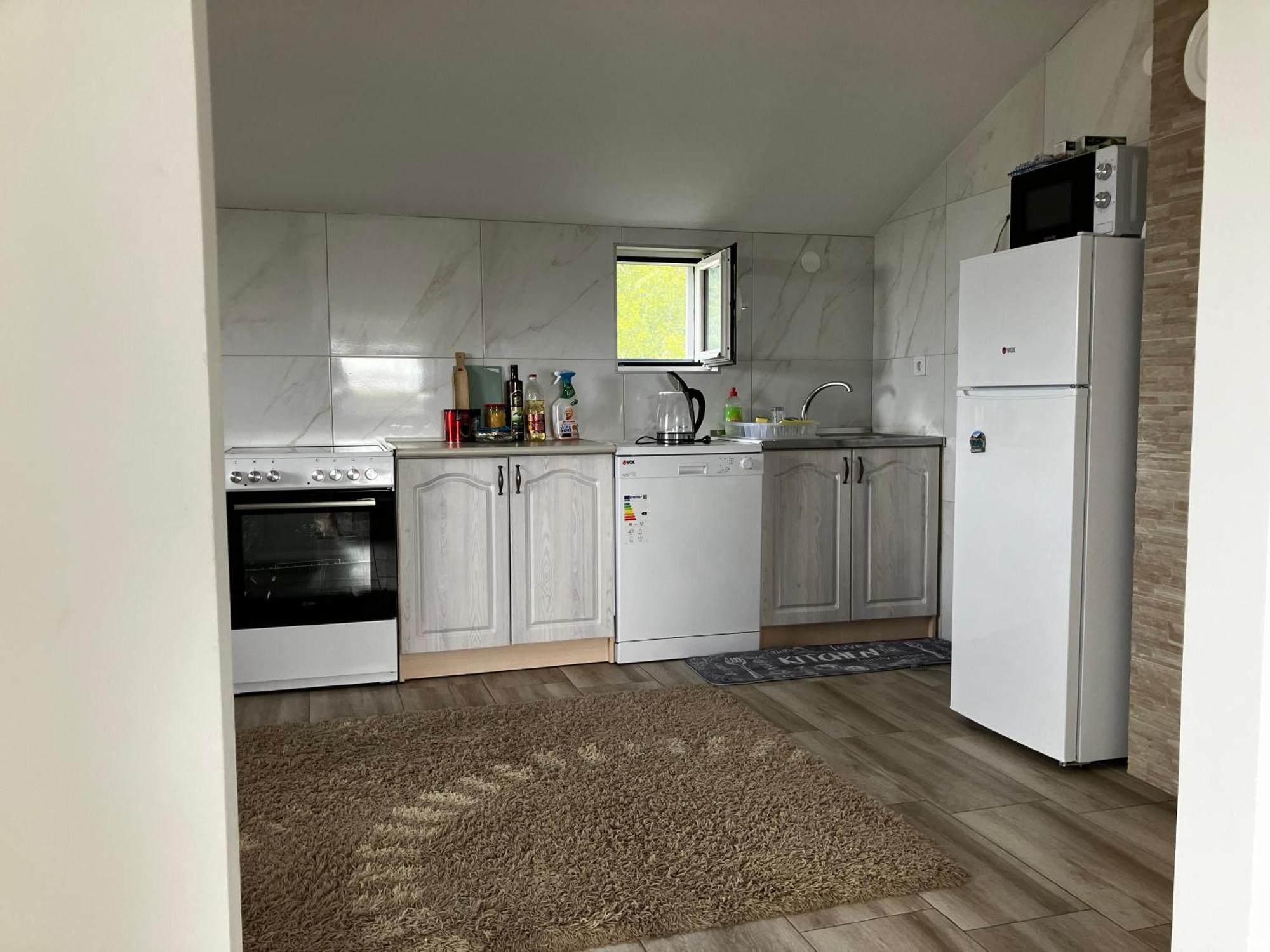 Cozy, Fully Equipped, Free Parking&Wifi, Quiet, 2Bd Appartement Podgorica Buitenkant foto