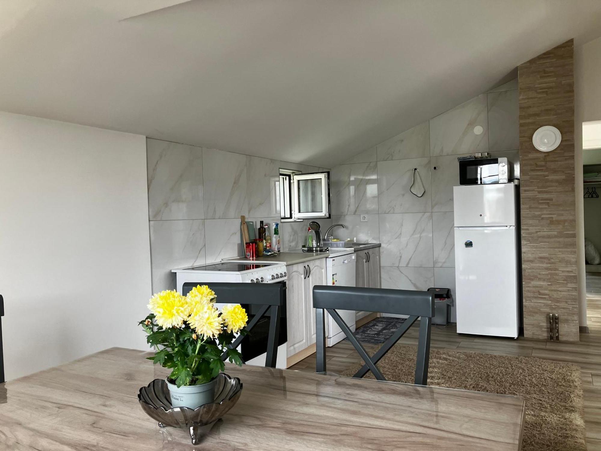 Cozy, Fully Equipped, Free Parking&Wifi, Quiet, 2Bd Appartement Podgorica Buitenkant foto