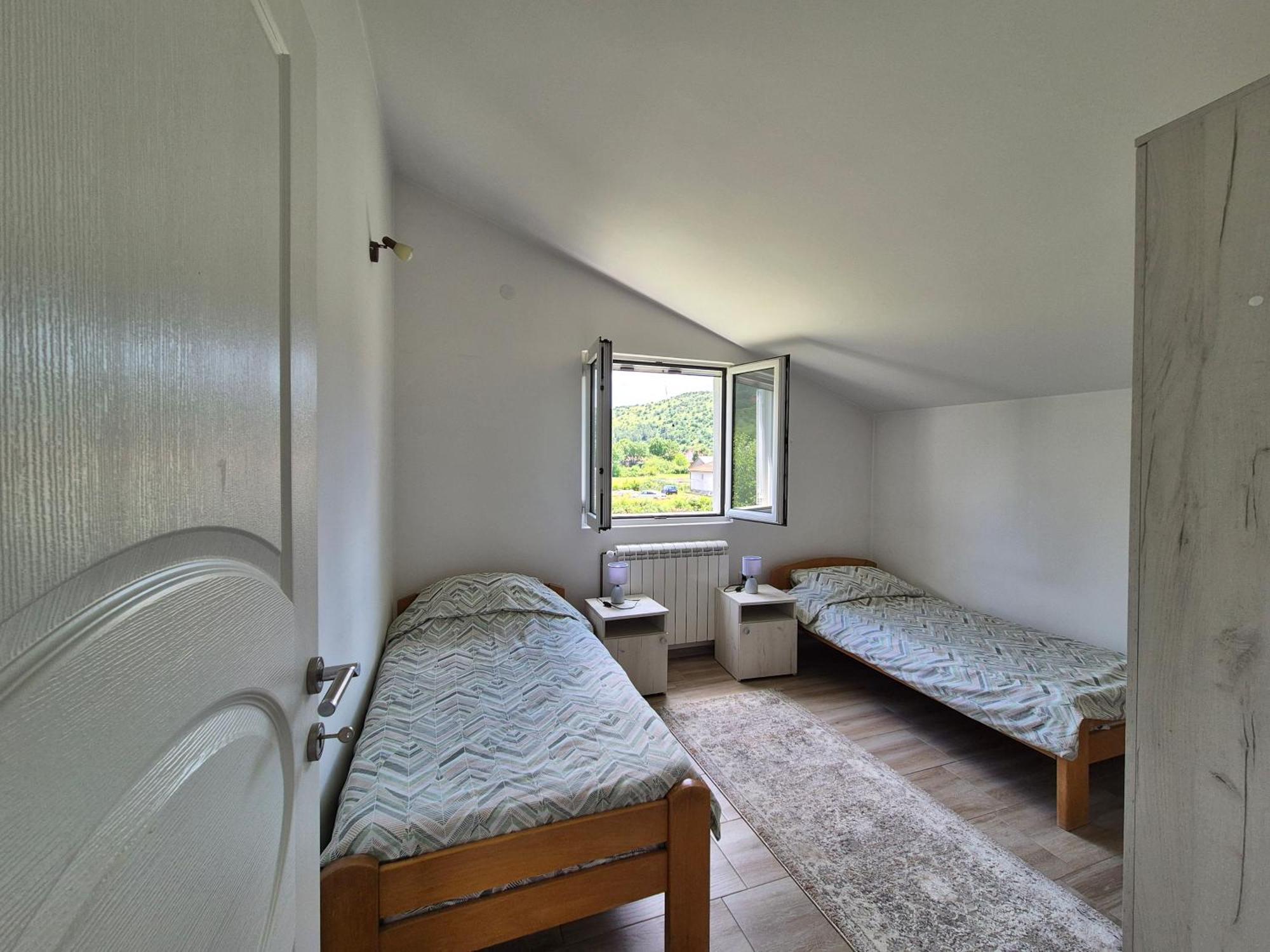 Cozy, Fully Equipped, Free Parking&Wifi, Quiet, 2Bd Appartement Podgorica Buitenkant foto