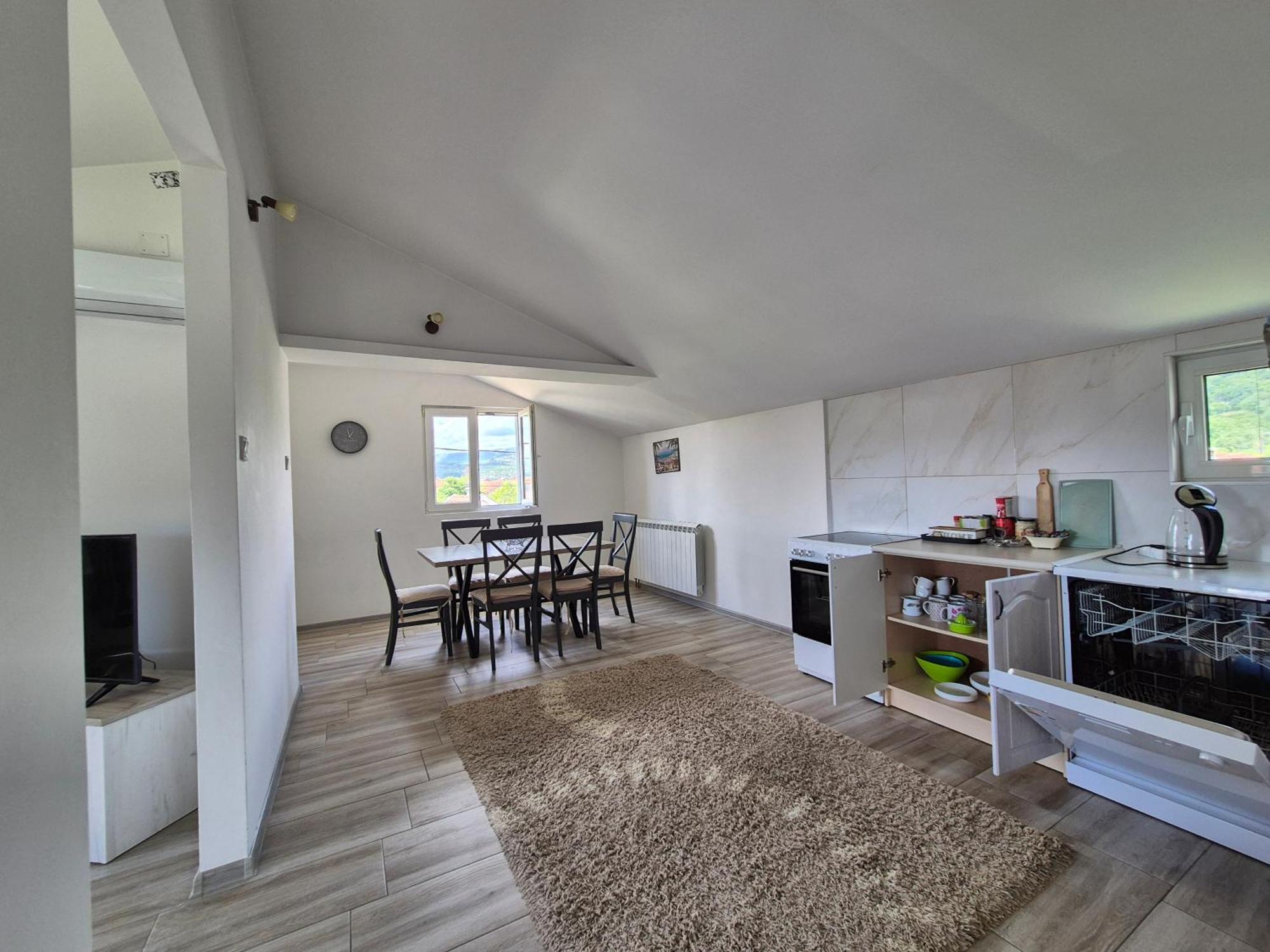 Cozy, Fully Equipped, Free Parking&Wifi, Quiet, 2Bd Appartement Podgorica Buitenkant foto