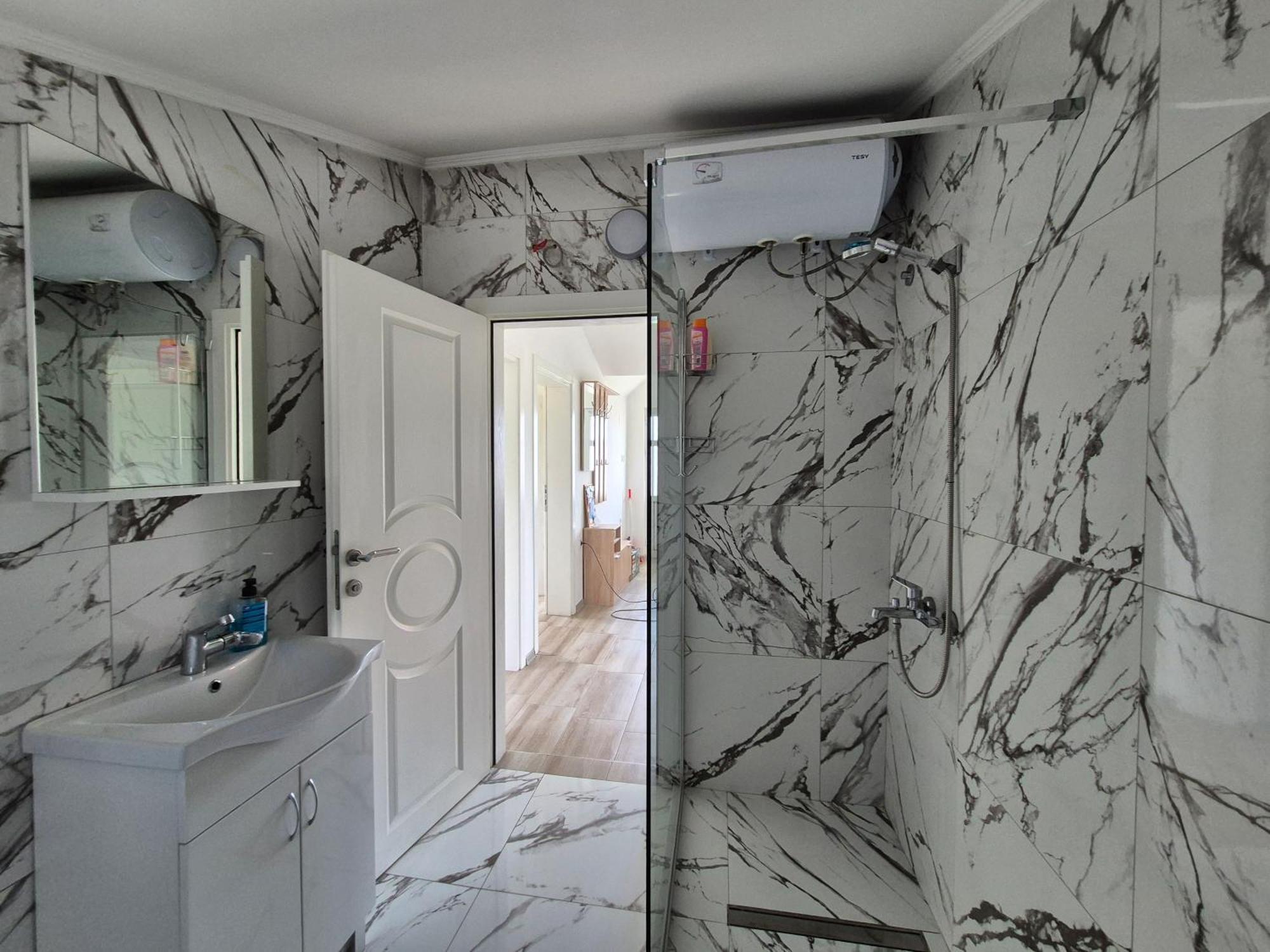 Cozy, Fully Equipped, Free Parking&Wifi, Quiet, 2Bd Appartement Podgorica Buitenkant foto